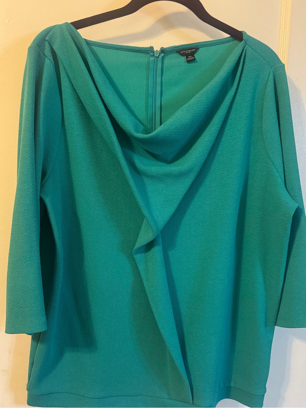 Ann Taylor Green Draped Neck 3/4 Sleeve Top